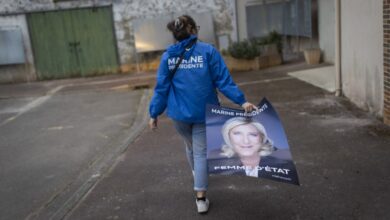 French election: Marine Le Pen catches up with Macron
